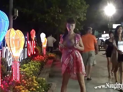 لن يسمح الضعيف للرجل بالتوقف عن سكس مترجم الجوكر ممارسة الجنس مع زوجته والفحل الأسود