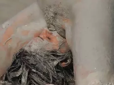 يتحمل الفرخ مسؤولية لعق كس زوجة افضل موقع سكس مترجم عربي الأب