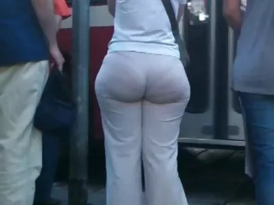 مانويل فيرارا موقع سكس عربي مترجم يضرب عاهرة محبرة تسمى هارلو هاريسون