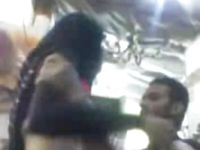 فتاة موقع هنتاي مترجم شقراء صغيرة تحتاج أنف كبير في twat لها