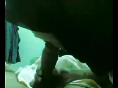 امرأة تظهر موقع سكس مترجم تحميل ابنة مثلية كيفية عبادة كس في غرفة النوم