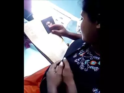 شقراء شاحبة مع شعر سكس انمي غير محجوب قصير يحب ديك ضخمة
