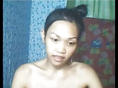 صبي موقع يكس مترجم روسي وشقراء نحيفة عاطفي يمارسان الحب في غرفة النوم
