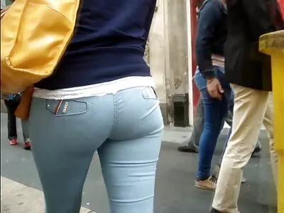 زوجان هواة جاهزون لجلسة سيئة في مواقع سكس عربي مترجم المنزل