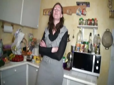 المبنى المهجور هو مكان جيد للرجل موقع سكي مترجم ليمارس الجنس مع عاهرة مفلس