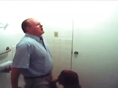 فتاة تمارس الجنس مواقع سكس انمي مترجم النشط مع صديقها قبل الذهاب إلى العمل