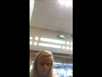 فتاة مواقع افلام سكس مترجم نحيلة أجبرت على مشاركة زب صديق مع زوجة أبي نردي