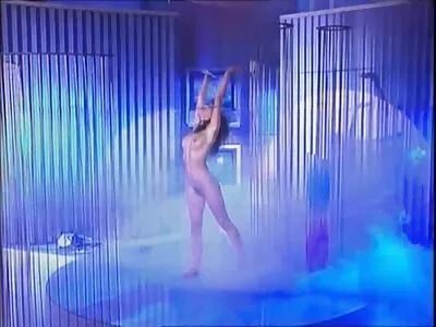فتاة صغيرة بديلة assfucked بقسوة موقع سكس سحاق مترجم من قبل المخرج المستبد